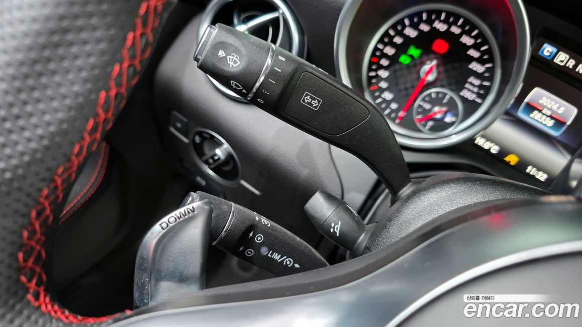 Mercedes-Benz SLC-Class 2017