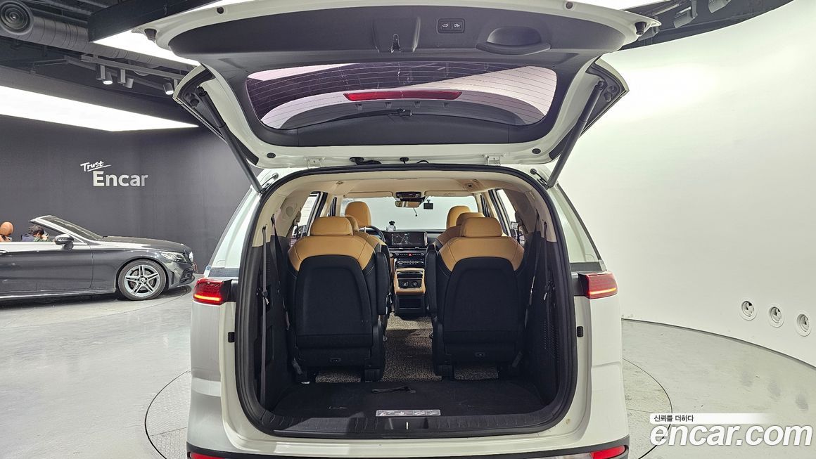 Kia Canival 2021