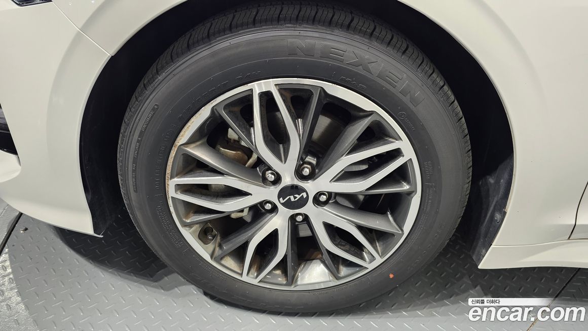 Kia K5 2023