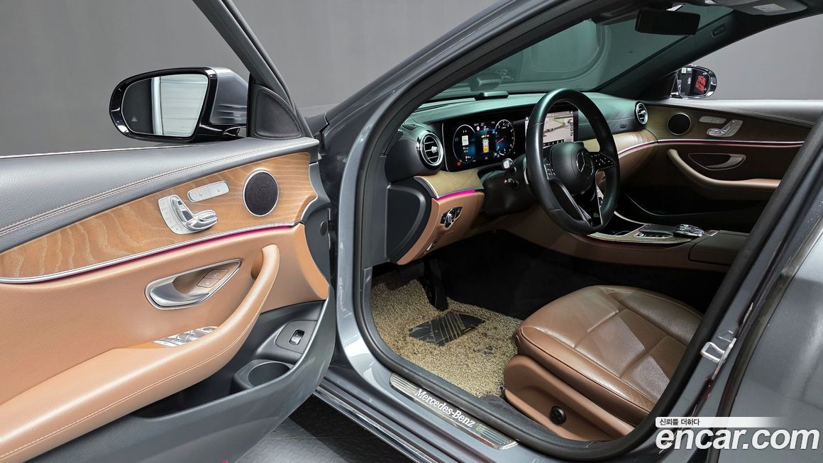 Mercedes-Benz E-Class 2021