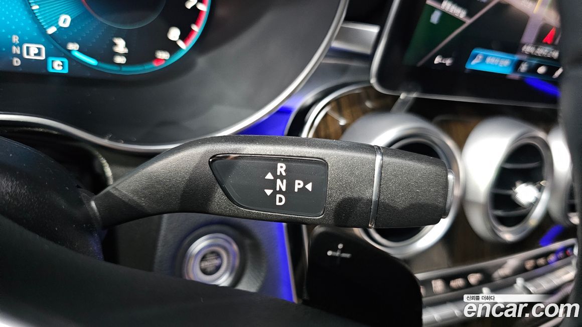 Mercedes-Benz GLC-Class 2020