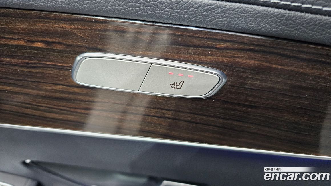 Mercedes-Benz GLC-Class 2020