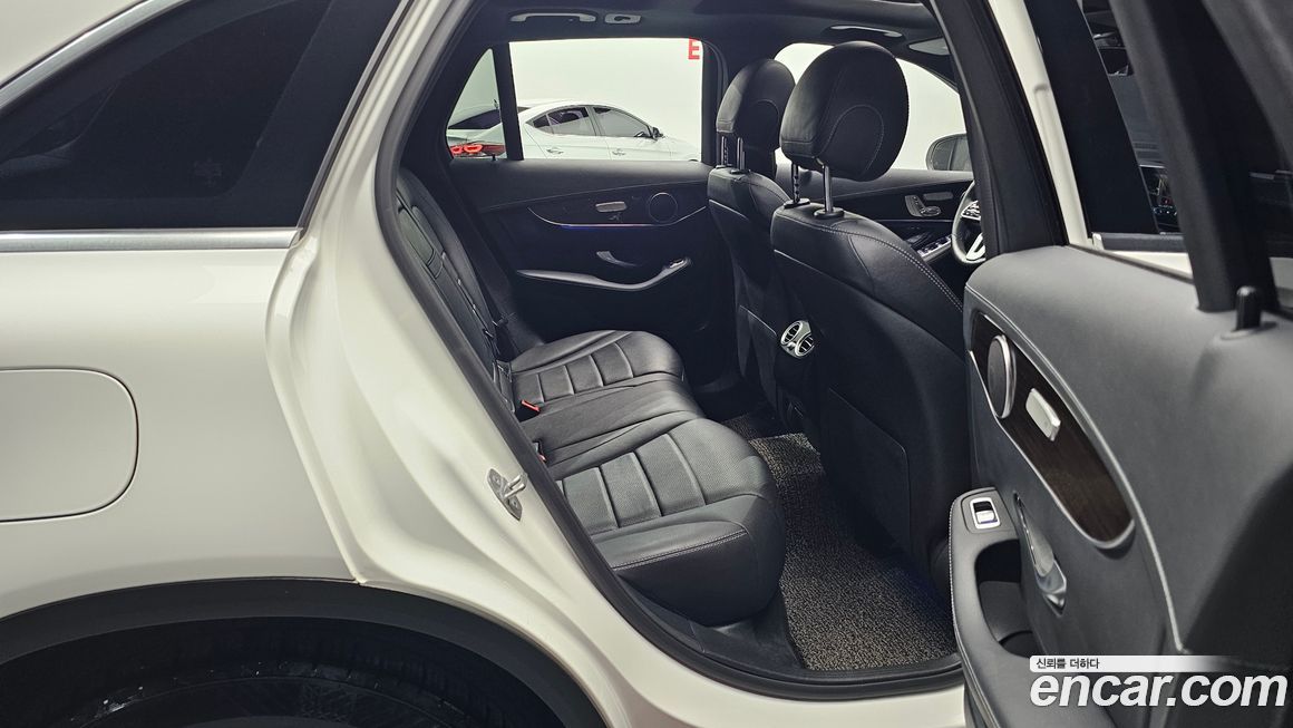 Mercedes-Benz GLC-Class 2020