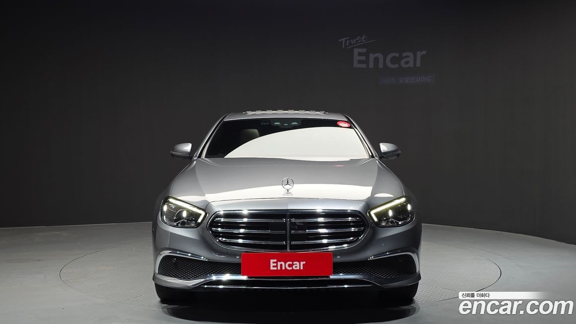 Mercedes-Benz E-Class 2021