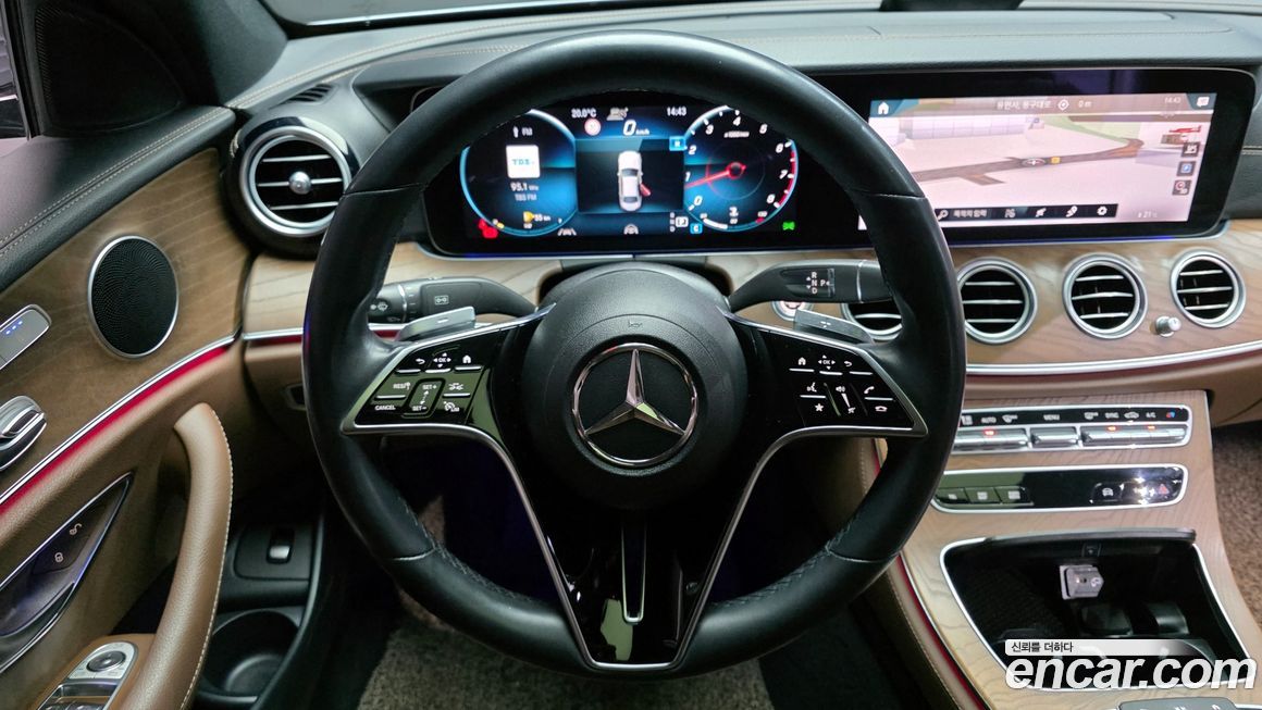 Mercedes-Benz E-Class 2021