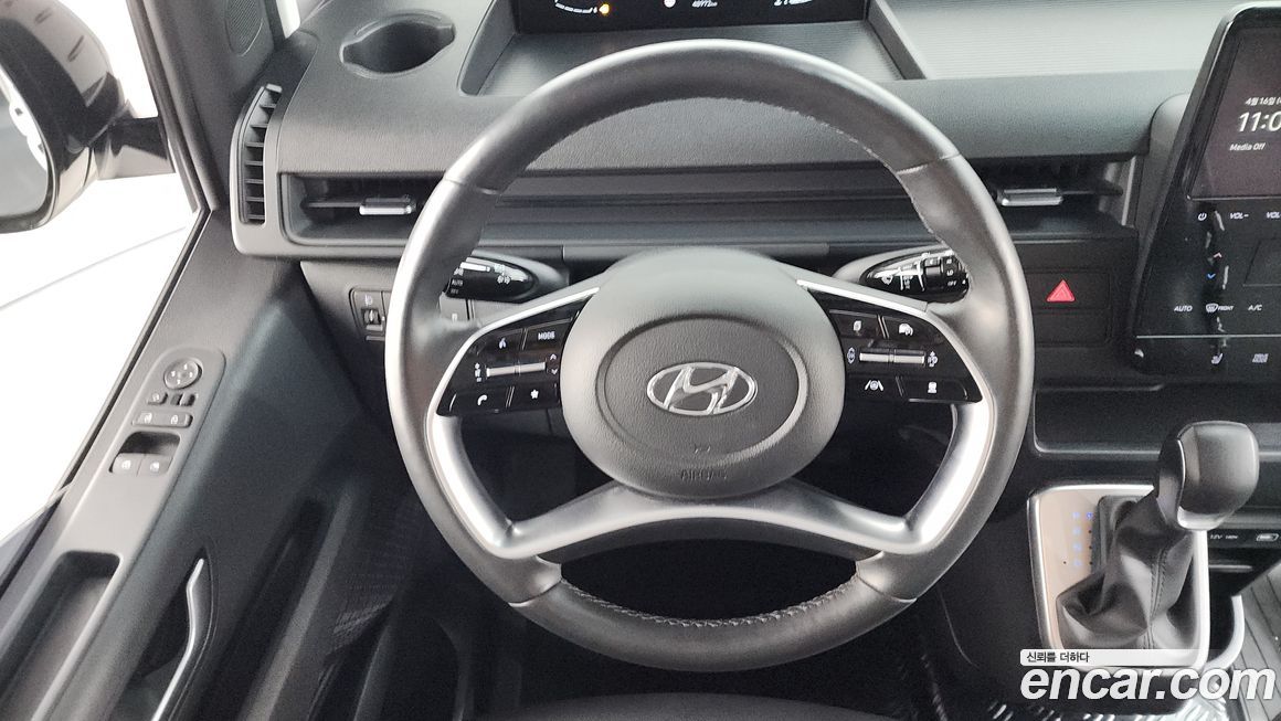 Hyundai Staria 2024
