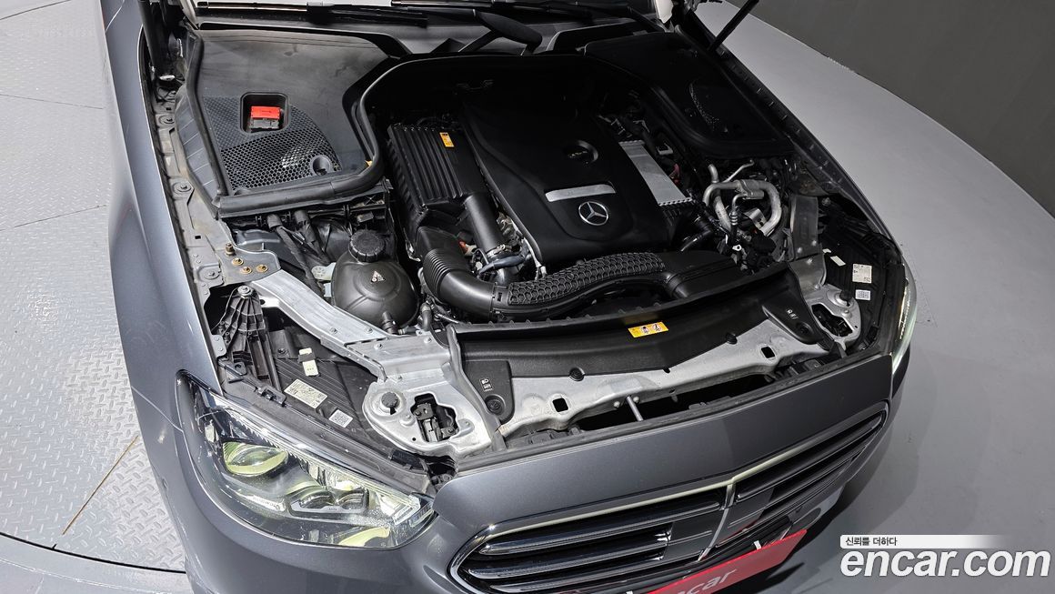Mercedes-Benz E-Class 2021