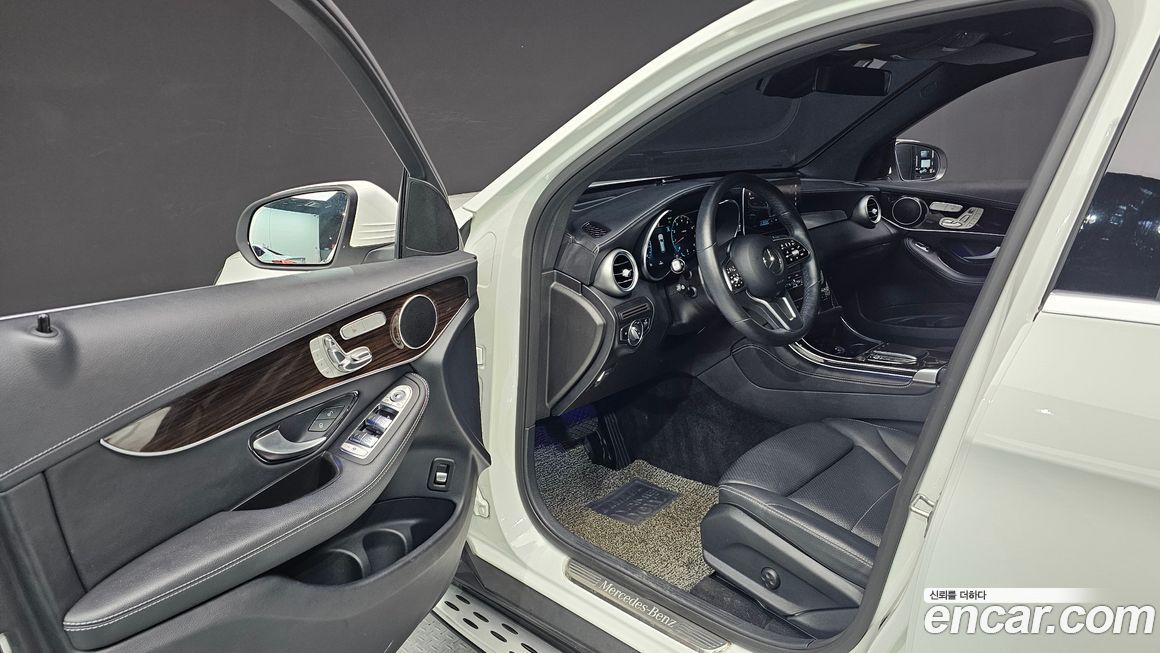 Mercedes-Benz GLC-Class 2020