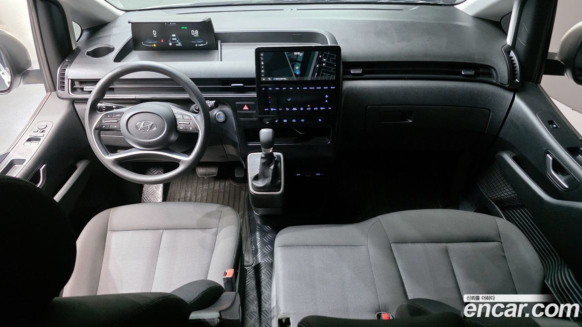 Hyundai Staria 2022