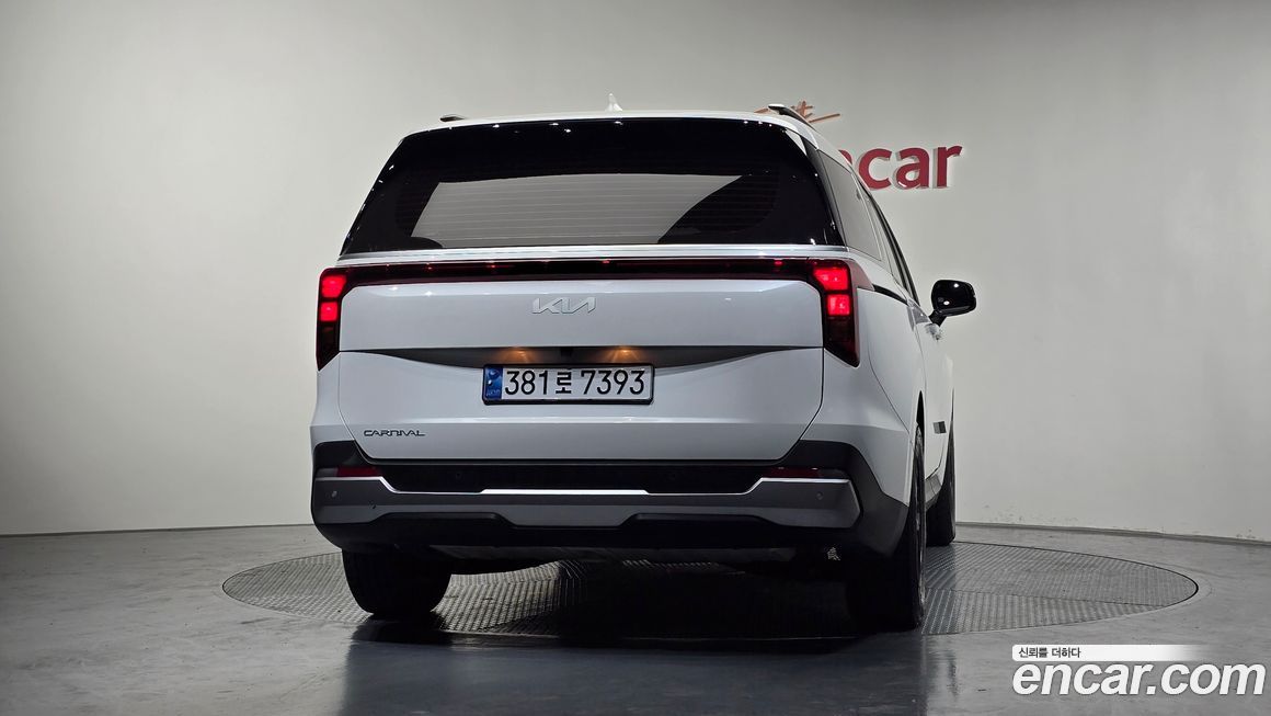 Kia Canival 2024