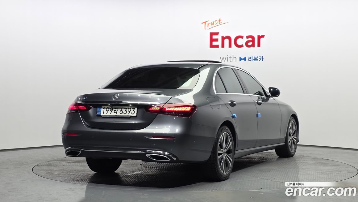 Mercedes-Benz E-Class 2021