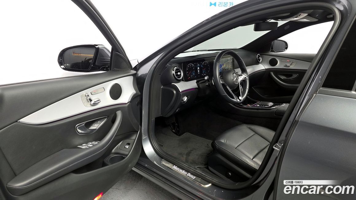 Mercedes-Benz E-Class 2021