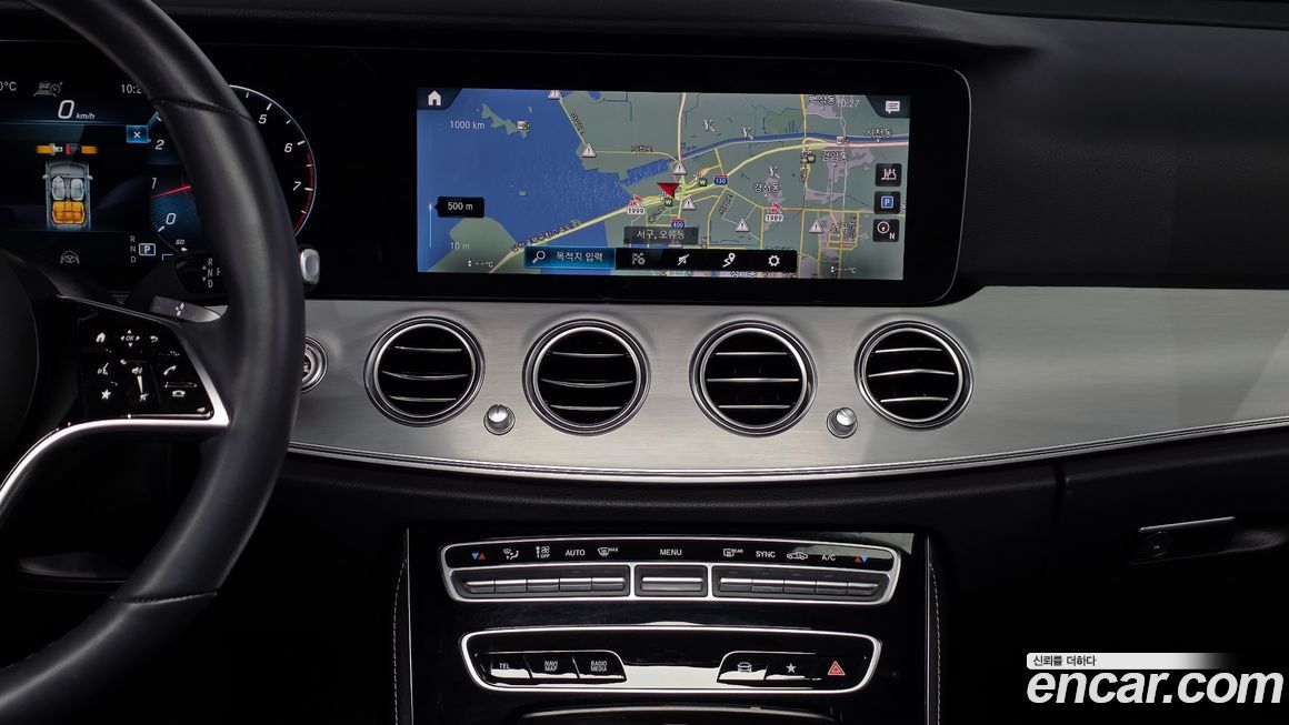 Mercedes-Benz E-Class 2021