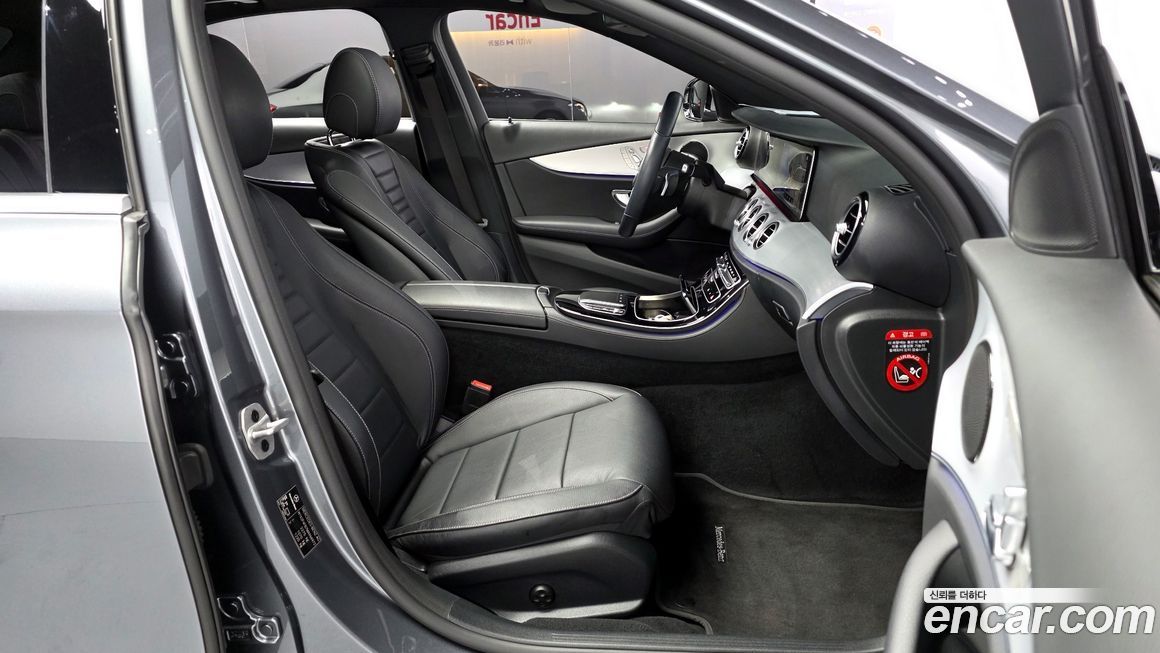 Mercedes-Benz E-Class 2021