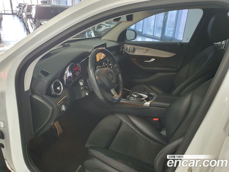 Mercedes-Benz GLC-Class 2019