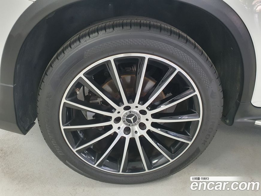 Mercedes-Benz GLC-Class 2019