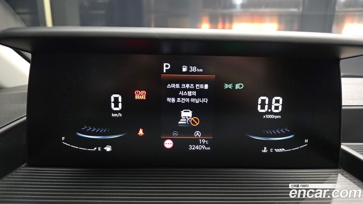 Hyundai Staria 2025