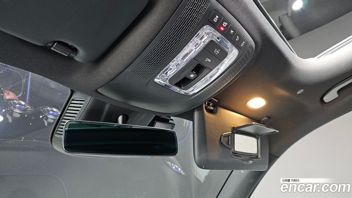 Mercedes-Benz GLB-Class 2021