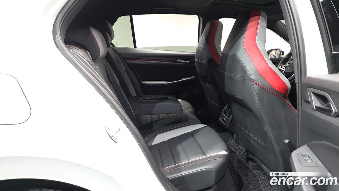 Volkswagen Golf 2024