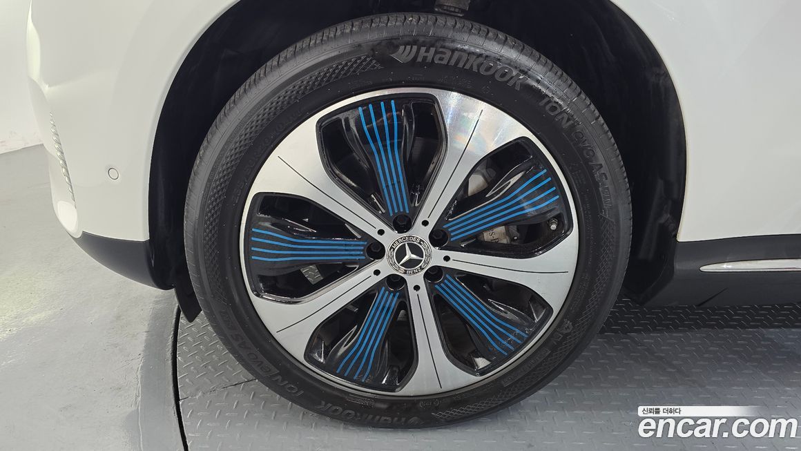 Mercedes-Benz EQC 2020