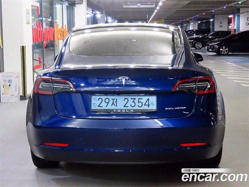 Tesla Model 3 2022