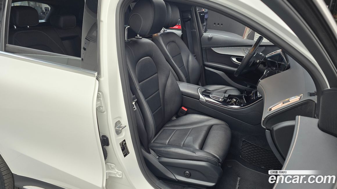 Mercedes-Benz EQC 2020