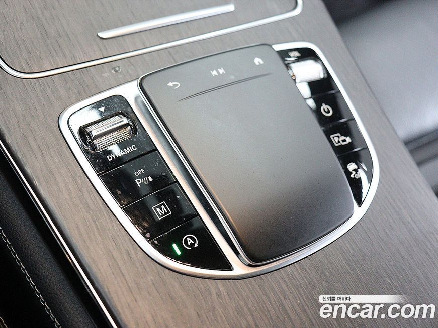 Mercedes-Benz GLC-Class 2020