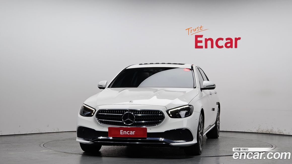 Mercedes-Benz E-Class 2022