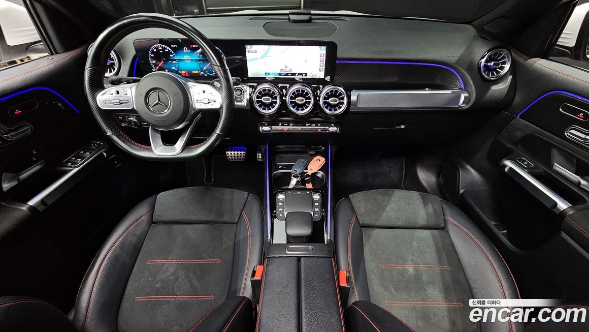 Mercedes-Benz GLB-Class 2021