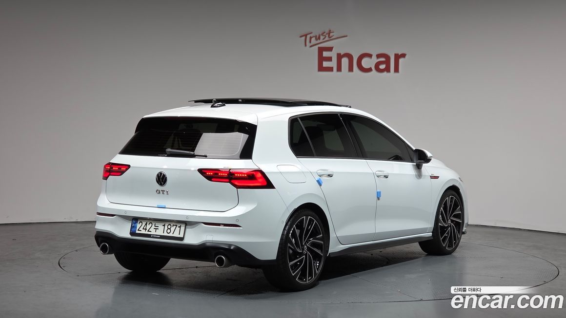 Volkswagen Golf 2024