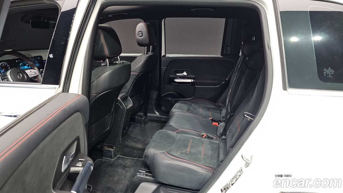 Mercedes-Benz GLB-Class 2021