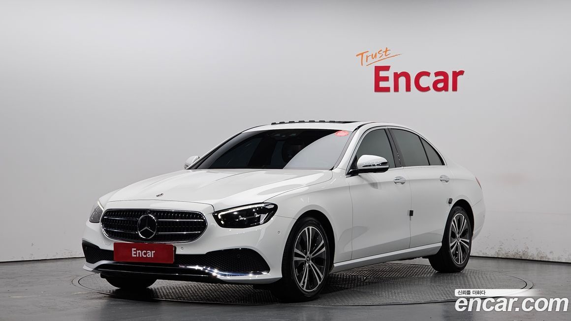 Mercedes-Benz E-Class 2022