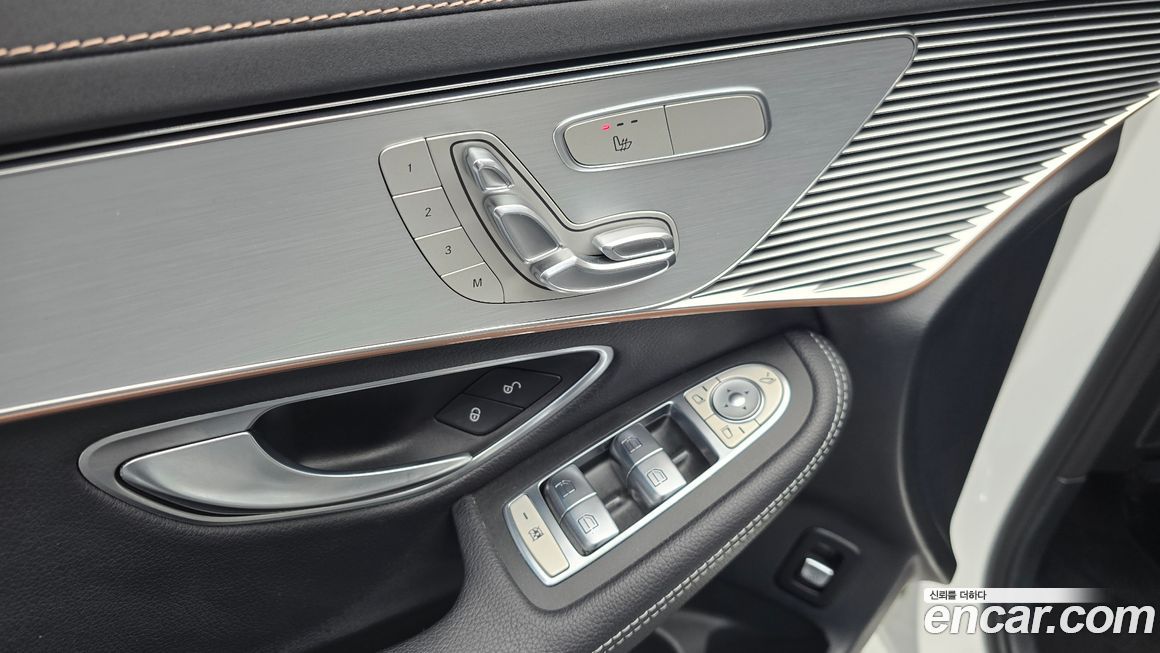 Mercedes-Benz EQC 2020