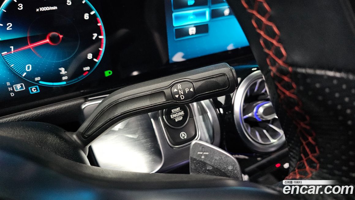 Mercedes-Benz GLB-Class 2021