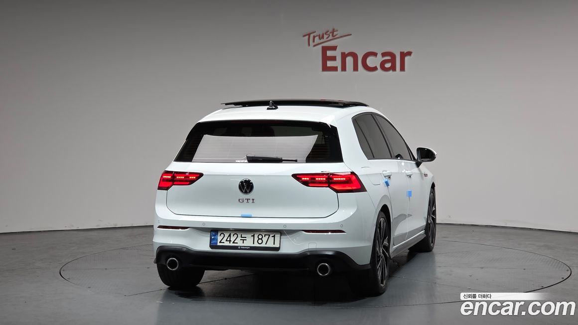 Volkswagen Golf 2024