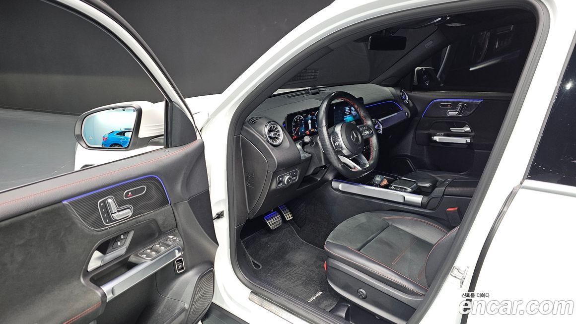 Mercedes-Benz GLB-Class 2021