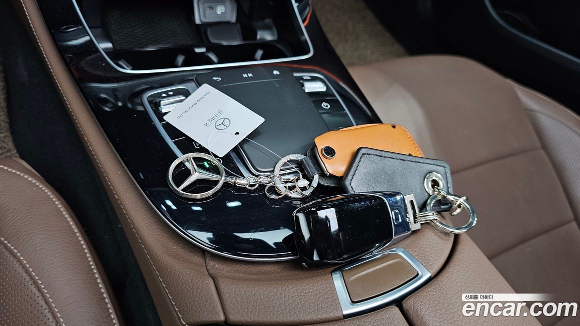 Mercedes-Benz E-Class 2022