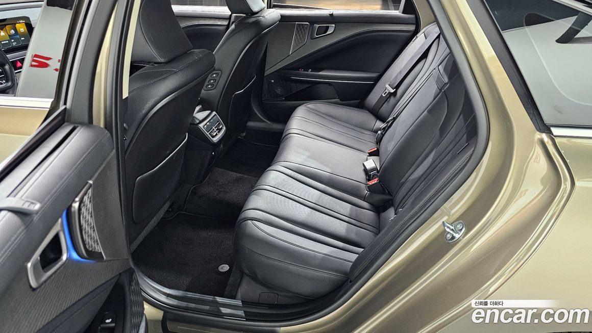 Kia K8 2025