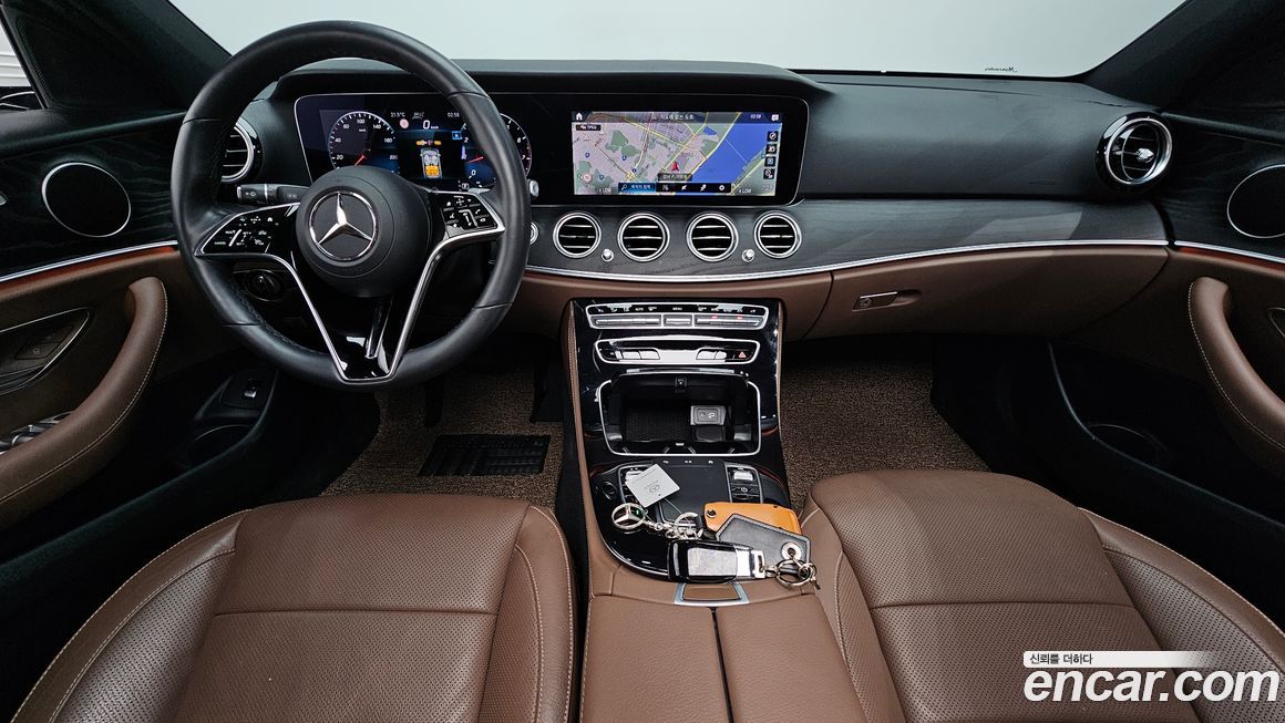 Mercedes-Benz E-Class 2022