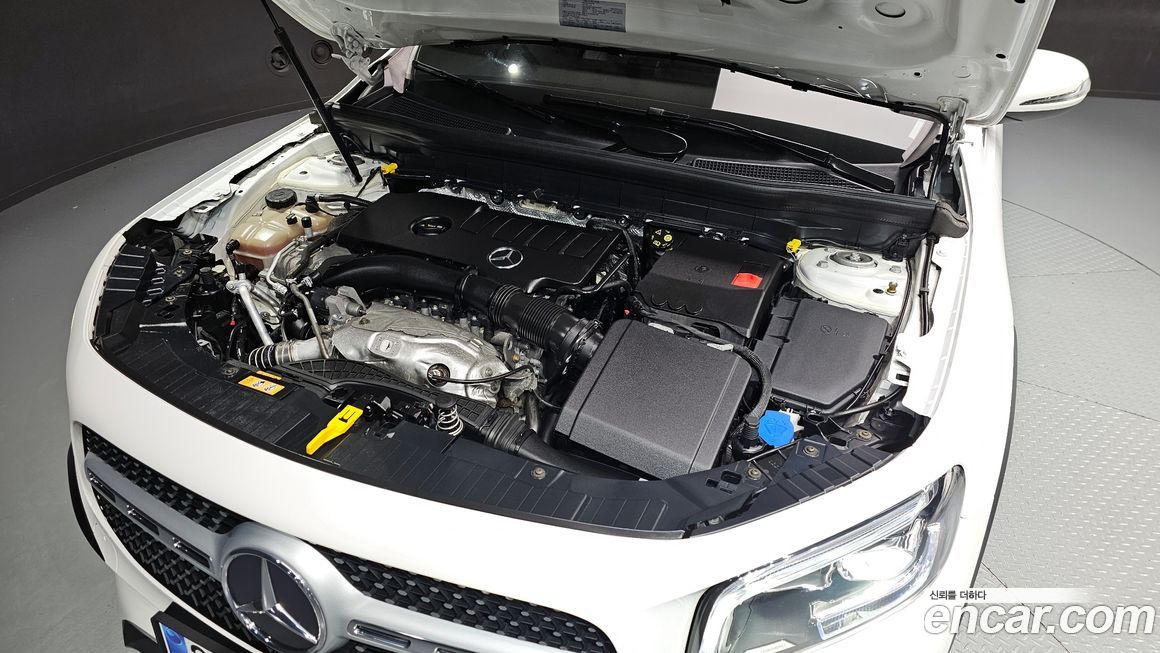 Mercedes-Benz GLB-Class 2021