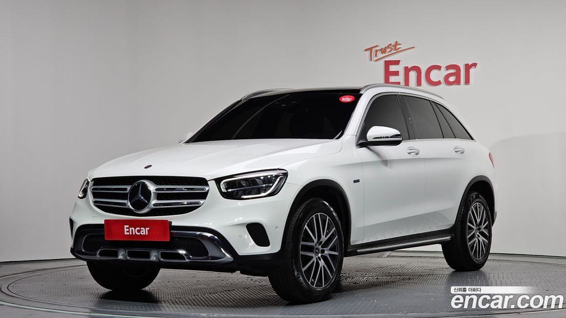 Mercedes-Benz GLC-Class 2021