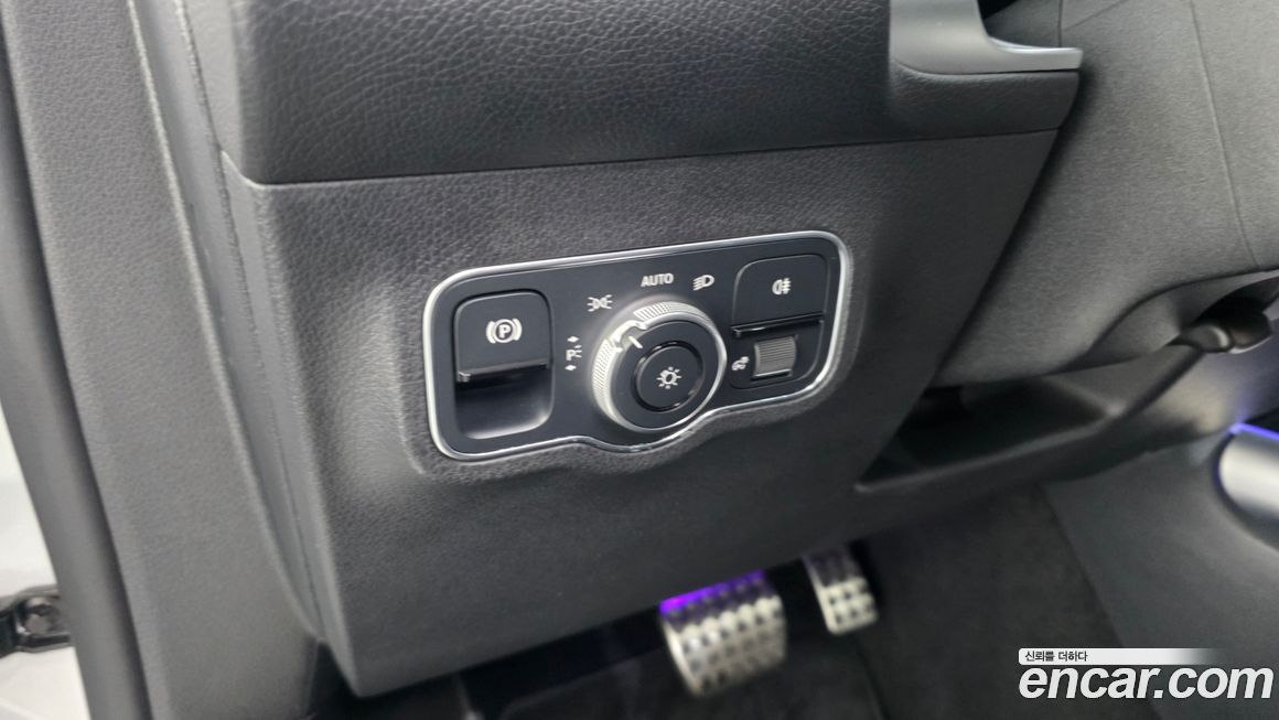 Mercedes-Benz GLB-Class 2022