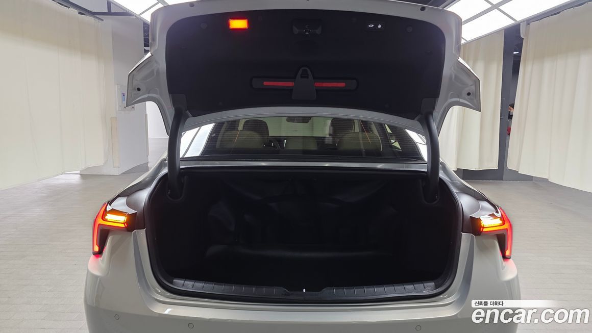 Kia K8 2025