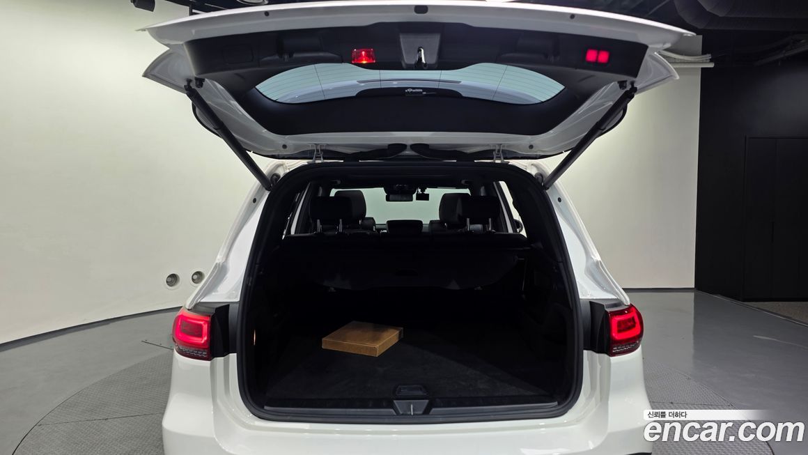 Mercedes-Benz GLB-Class 2022