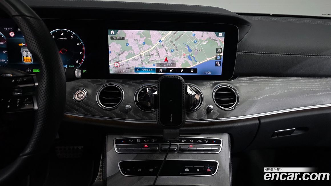 Mercedes-Benz E-Class 2022