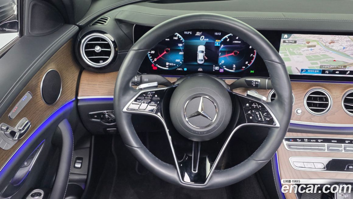 Mercedes-Benz E-Class 2022