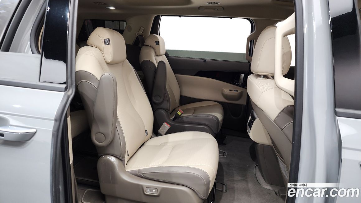 Kia Canival 2025