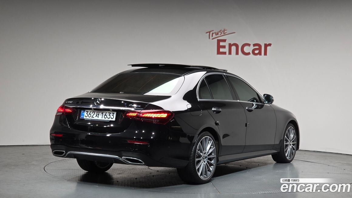 Mercedes-Benz E-Class 2022