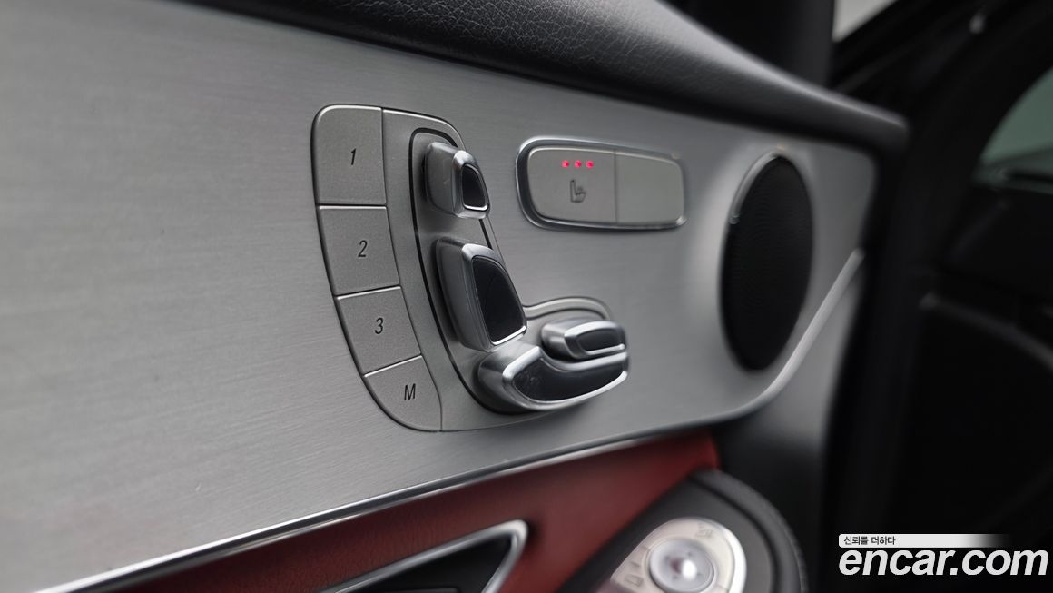 Mercedes-Benz GLC-Class 2021