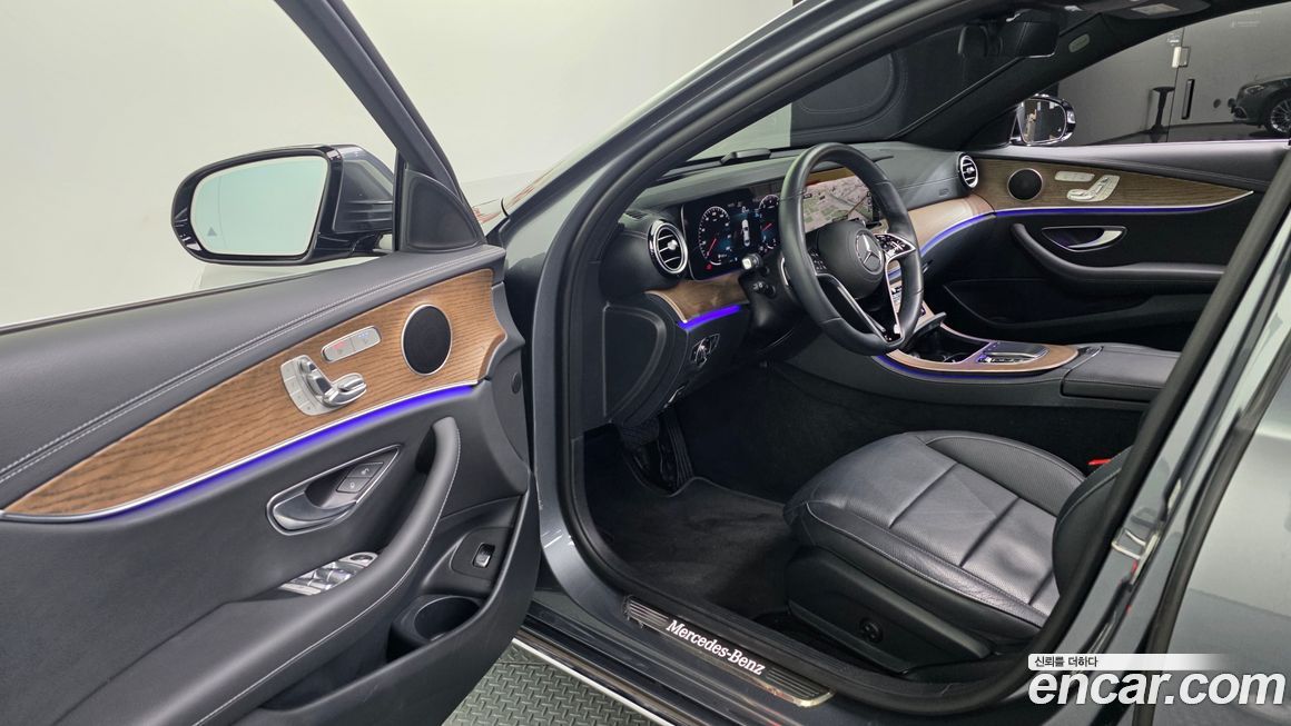 Mercedes-Benz E-Class 2022